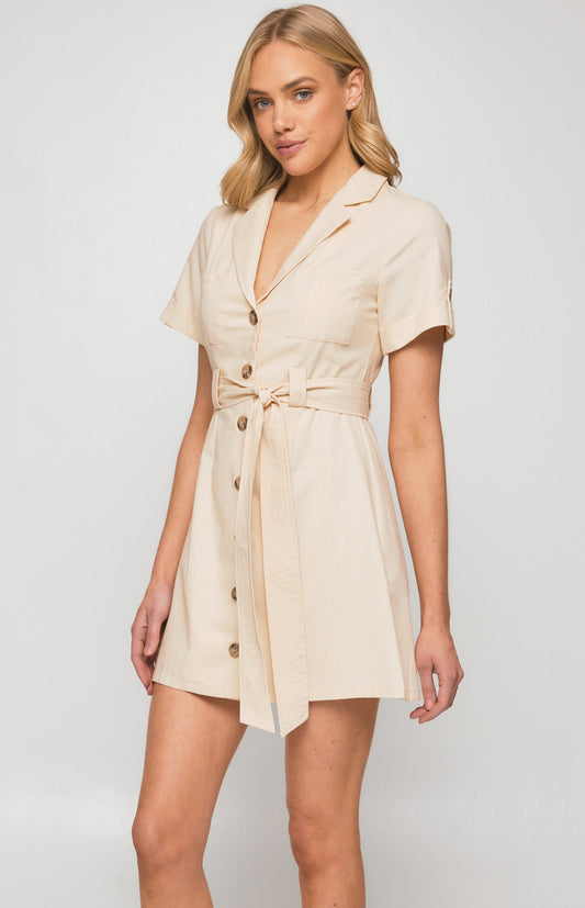 cute button up dress with tie waist and chest pockets very safari style